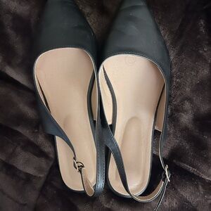 Elegant Black Women's Slingback Flats
